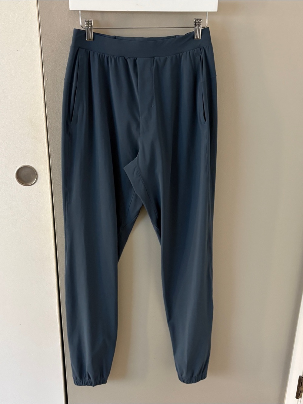 Lululemon Surge Jogger Tall 31” in Iron Blue Size Men’s Small
